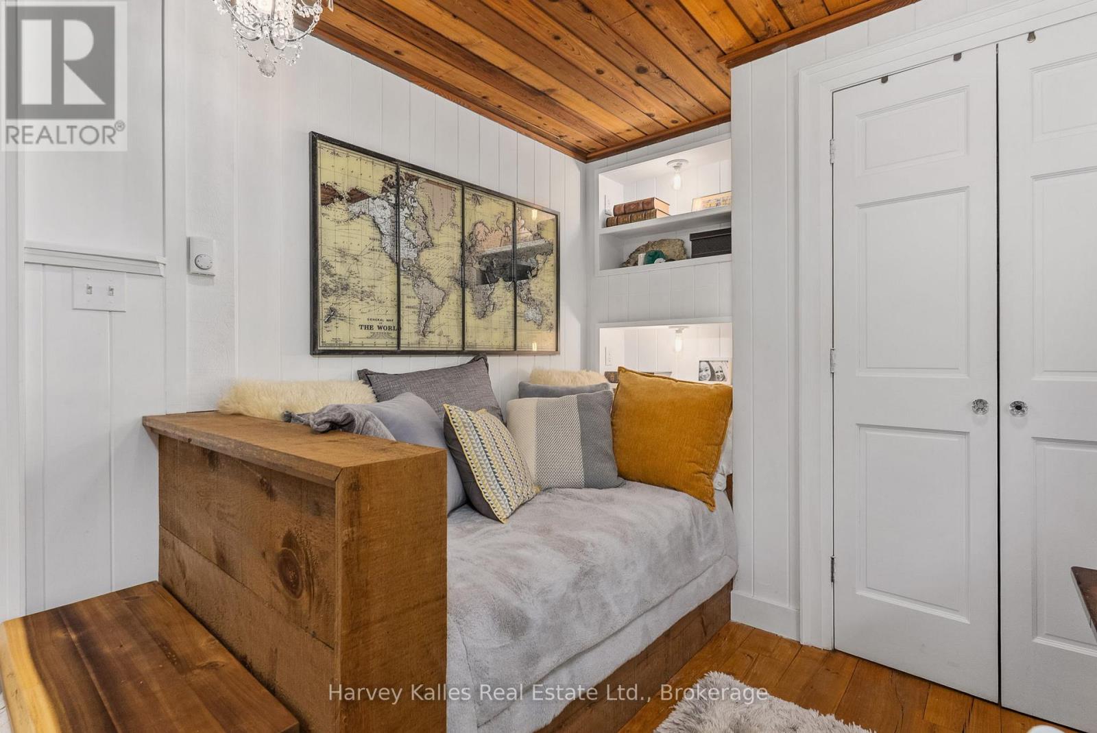 157 CHALET CRESCENT