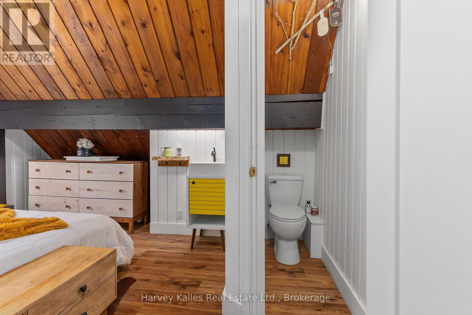 157 CHALET CRESCENT