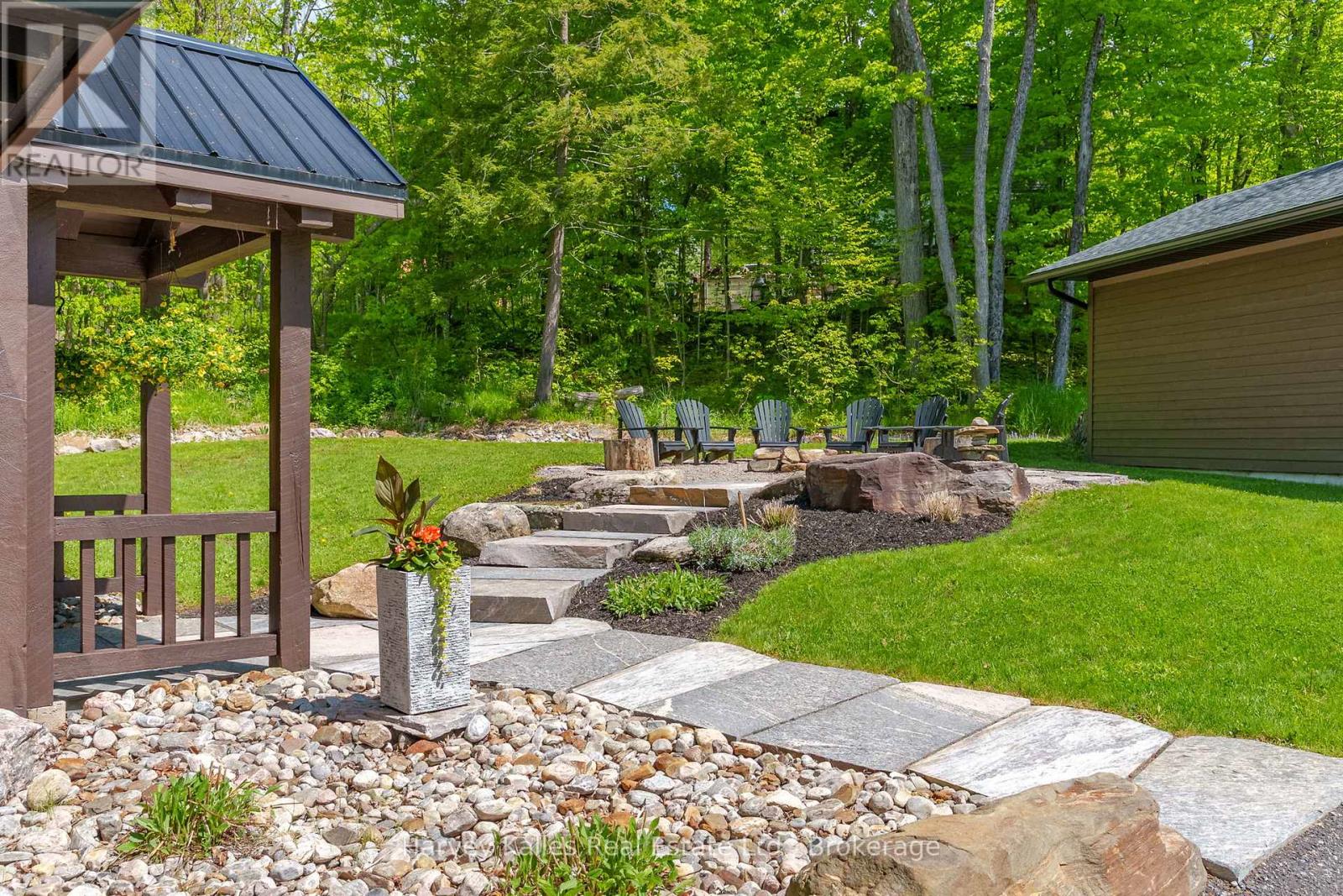 157 CHALET CRESCENT