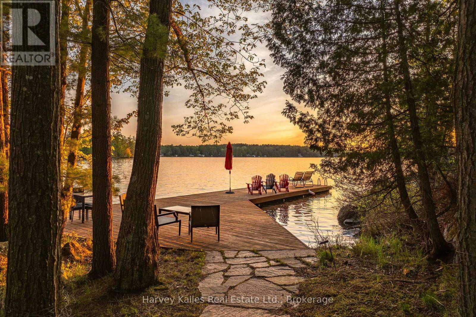 1615 MUSKOKA ROAD N