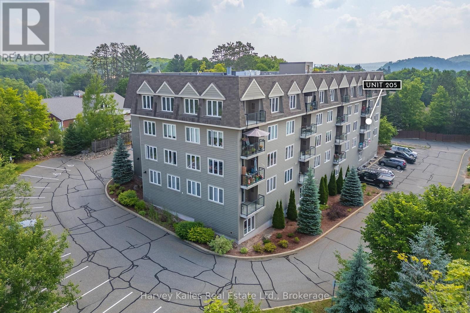 205 - 26 DAIRY LANE