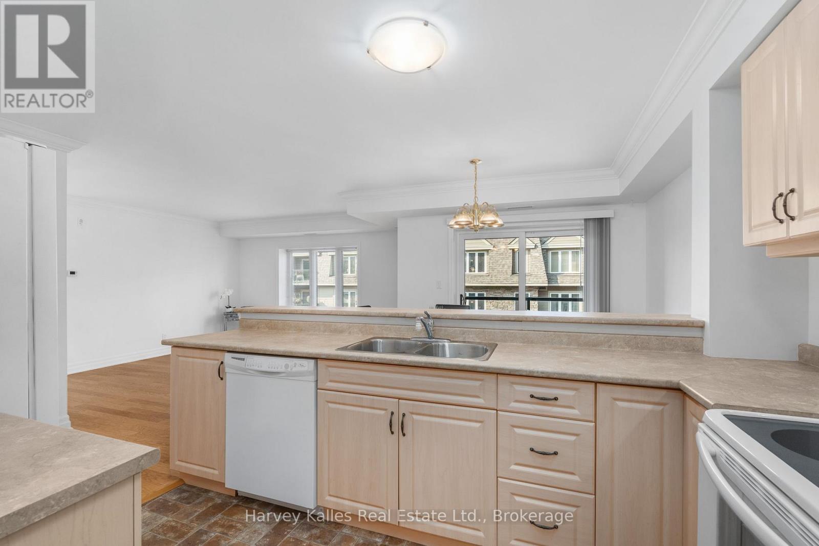205 - 26 DAIRY LANE