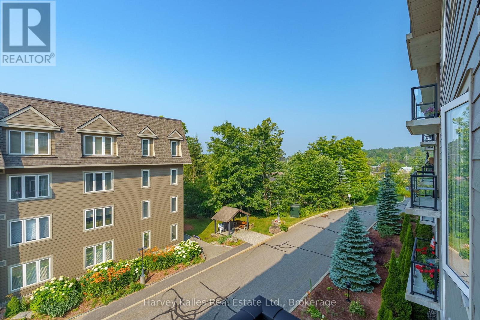 205 - 26 DAIRY LANE