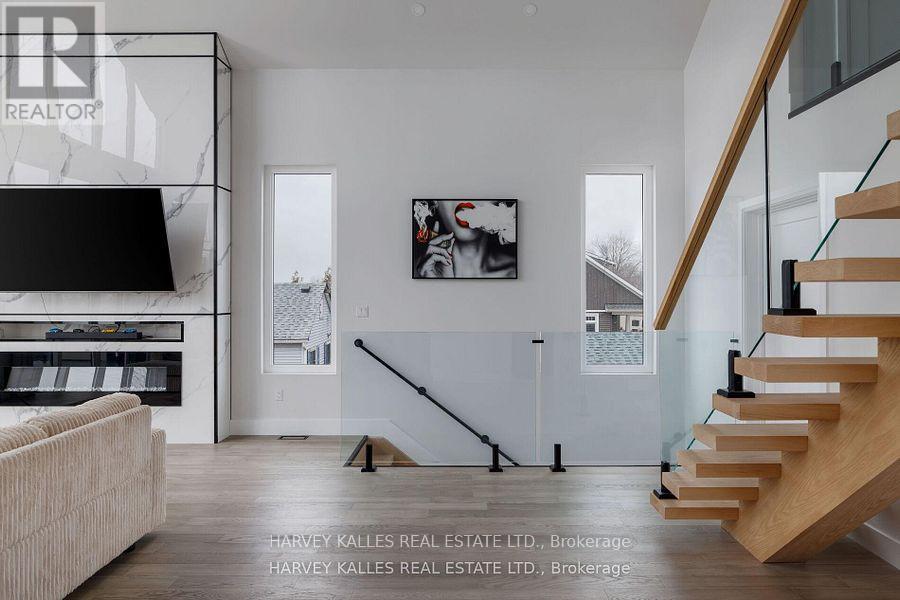 3184 LAKESHORE ROAD