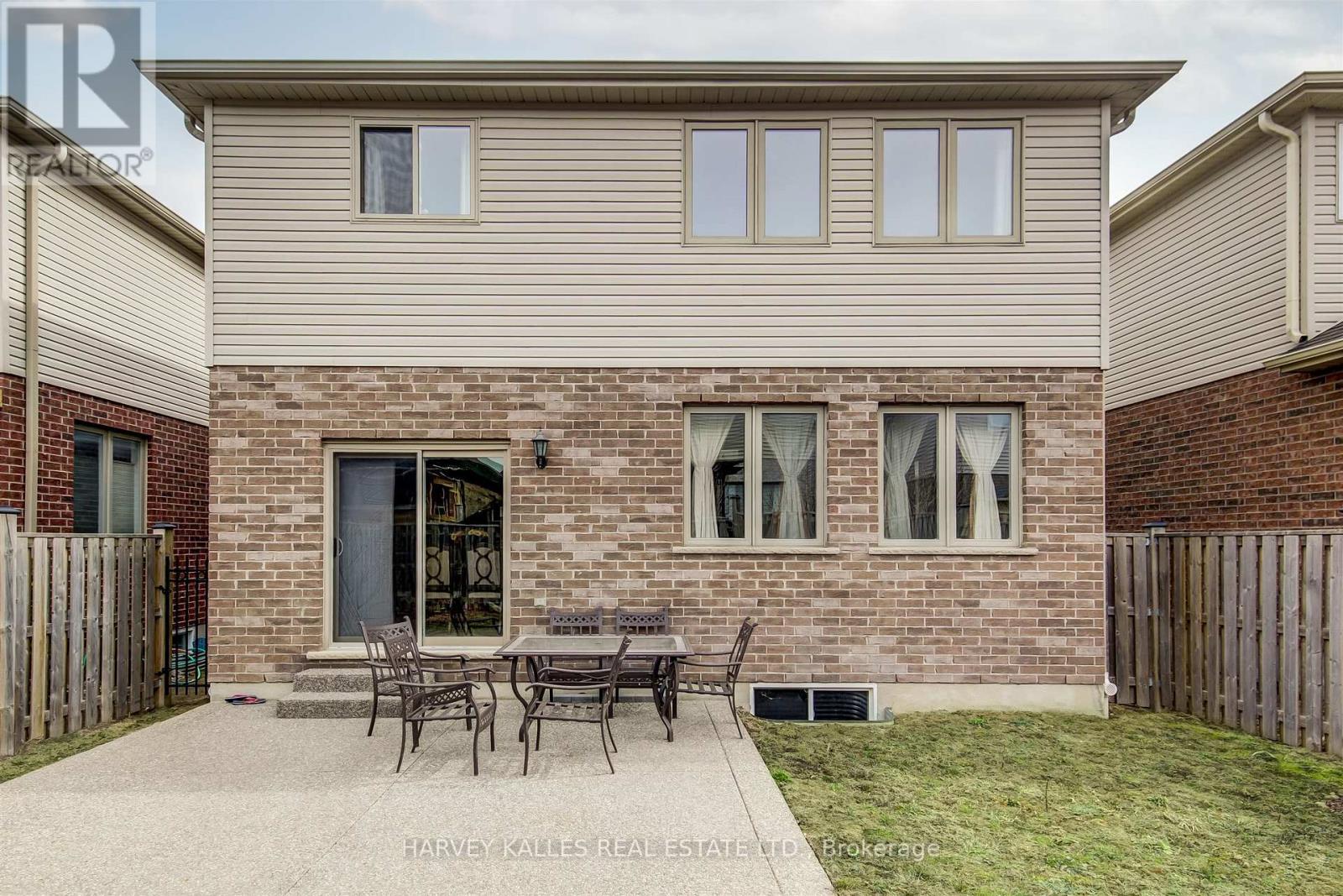 106 EDEN OAK TRAIL