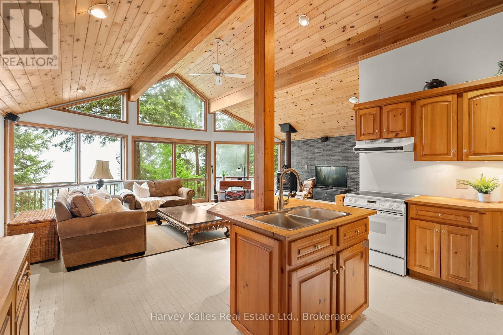7 BABY LAKE ROAD