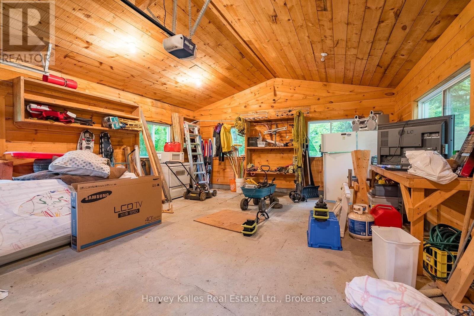 7 BABY LAKE ROAD