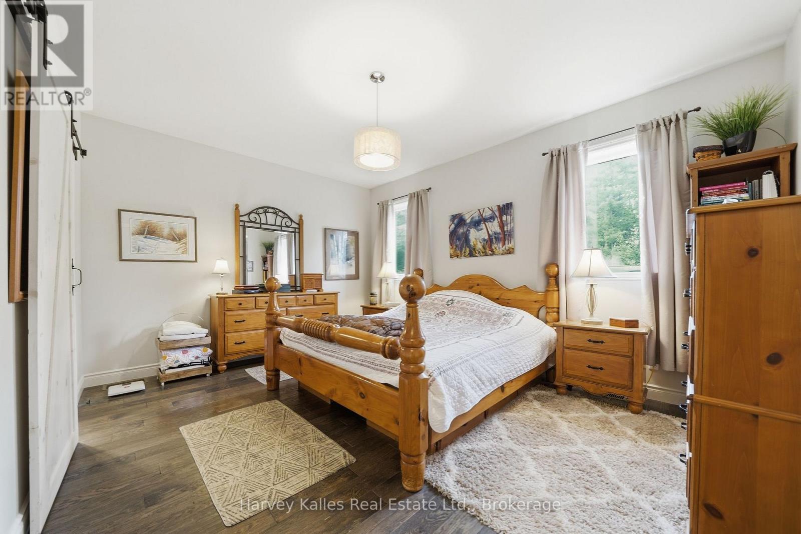 3 CARDINAL COURT