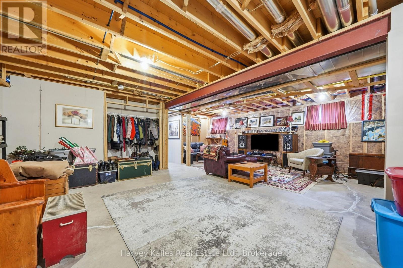 3 CARDINAL COURT