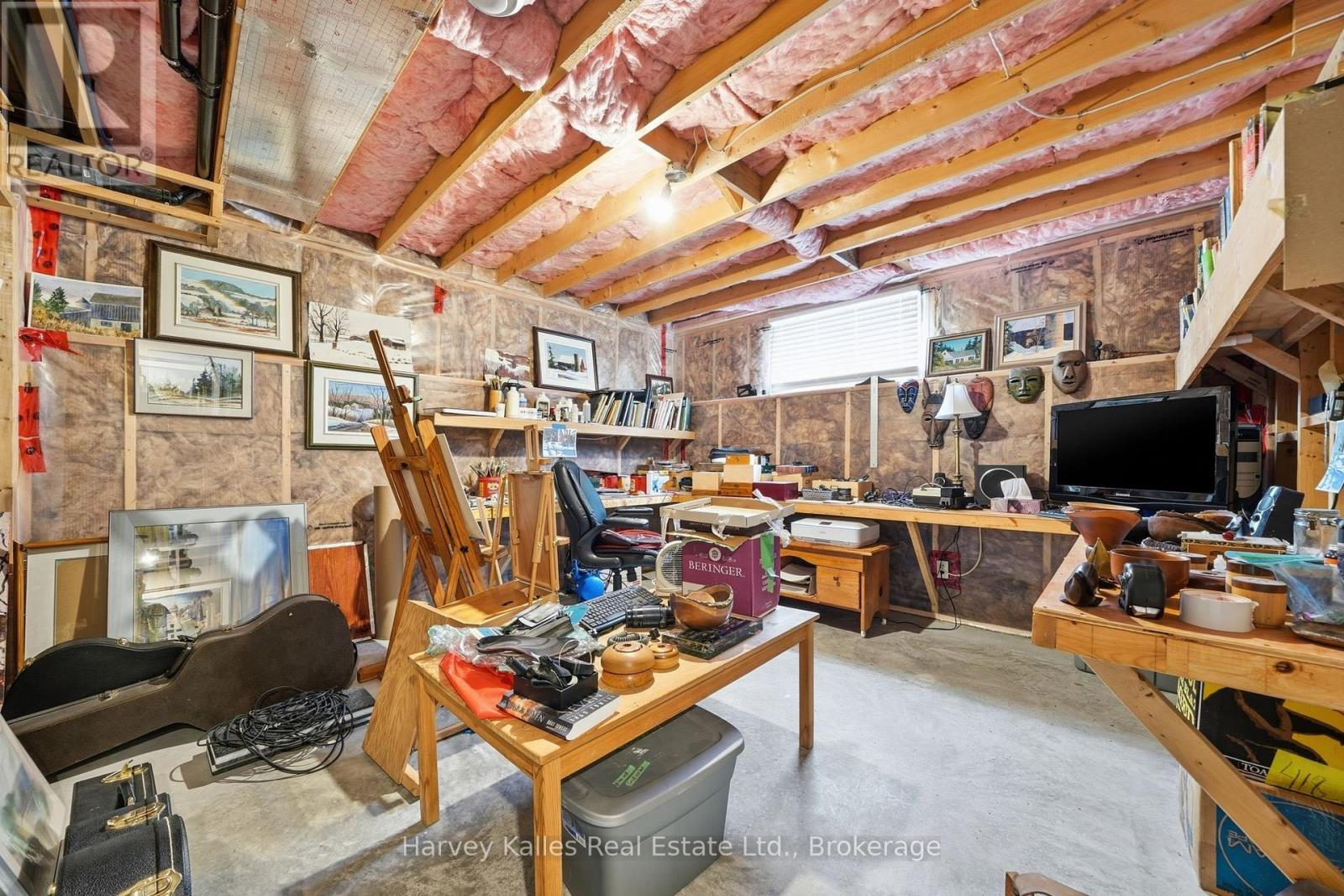 3 CARDINAL COURT