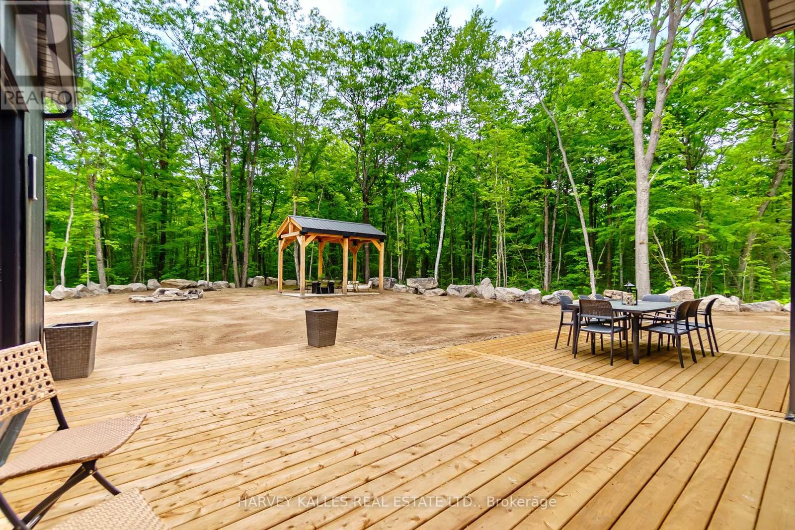 114 ROCKHAVEN ROAD