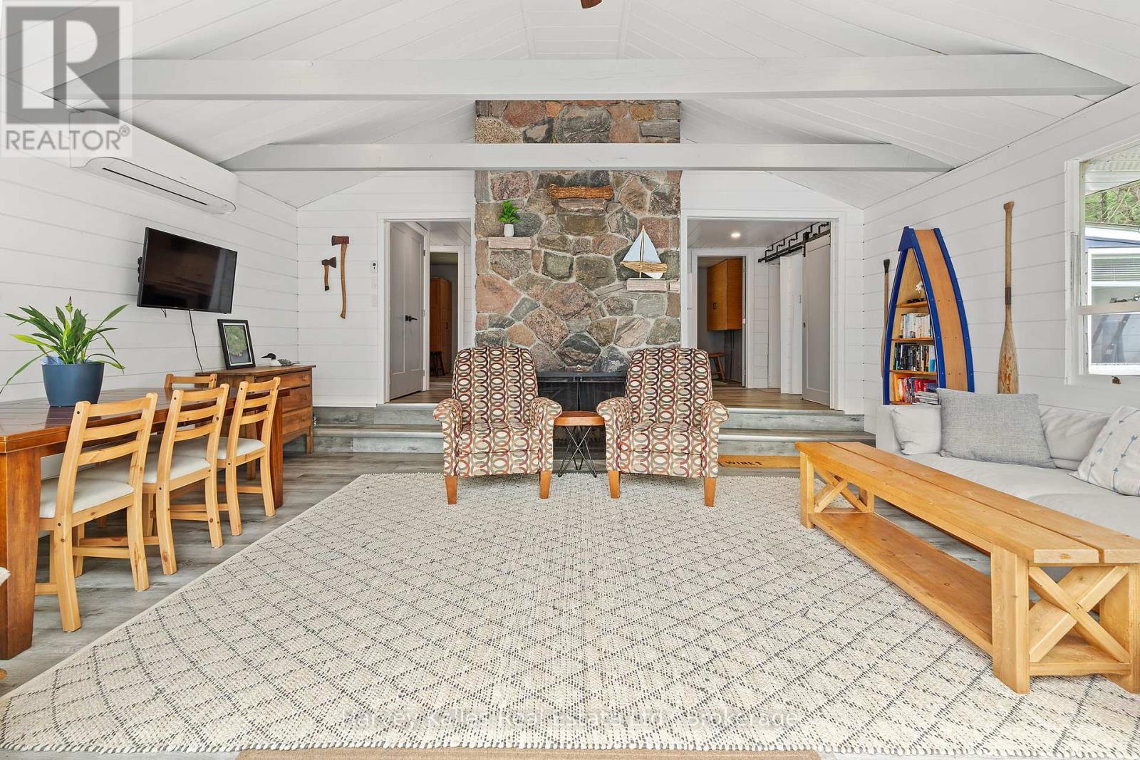 1443 SILVER LAKE ROAD