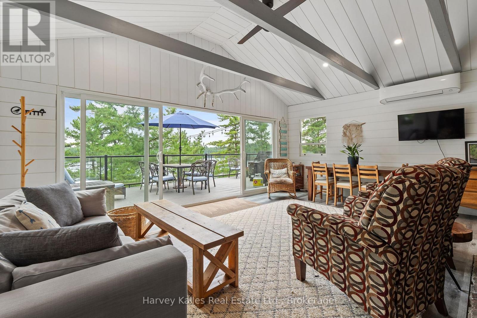 1443 SILVER LAKE ROAD