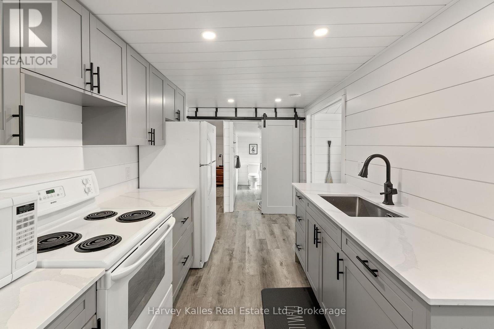 1443 SILVER LAKE ROAD