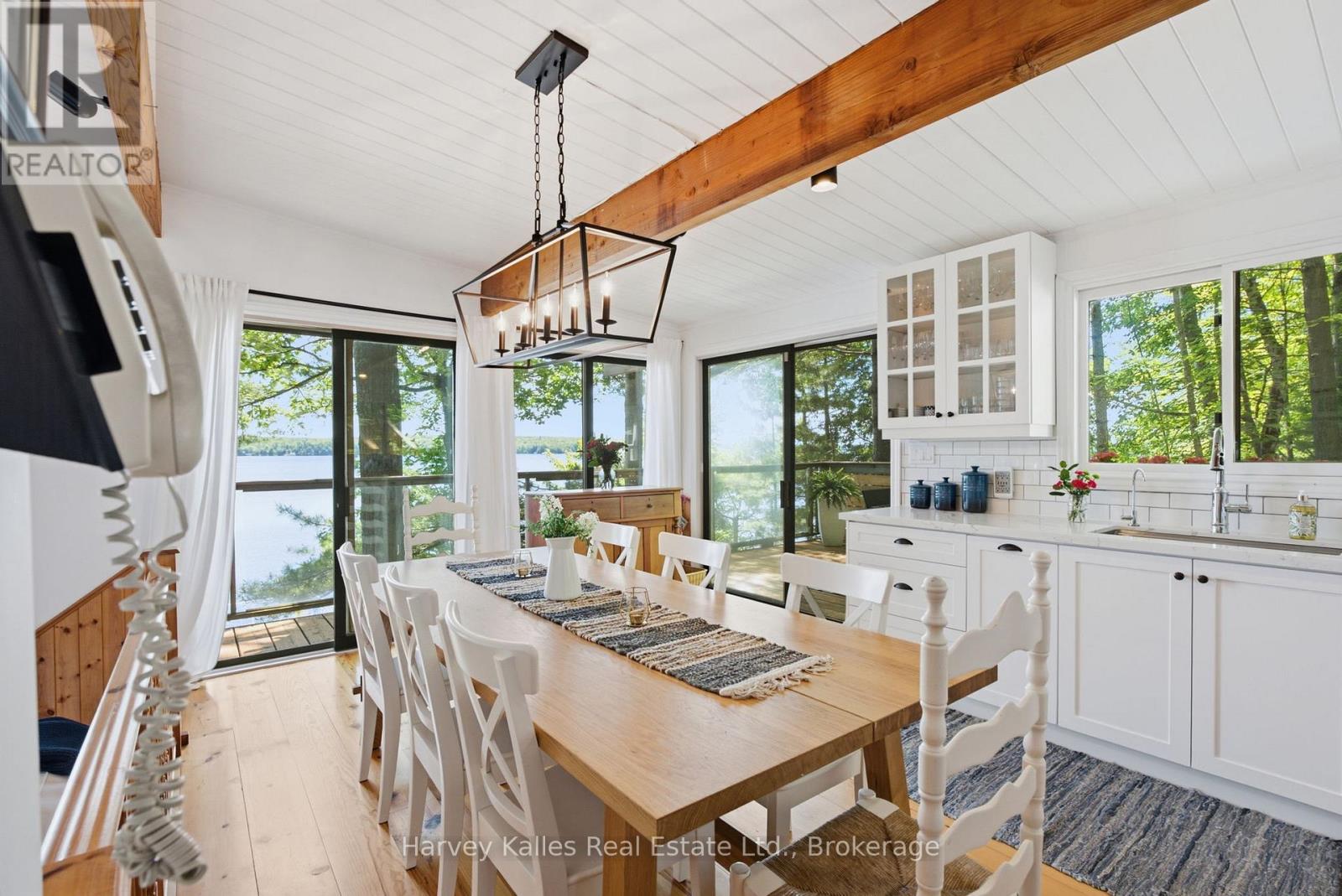 1043 MUSKOKA CRESCENT ROAD
