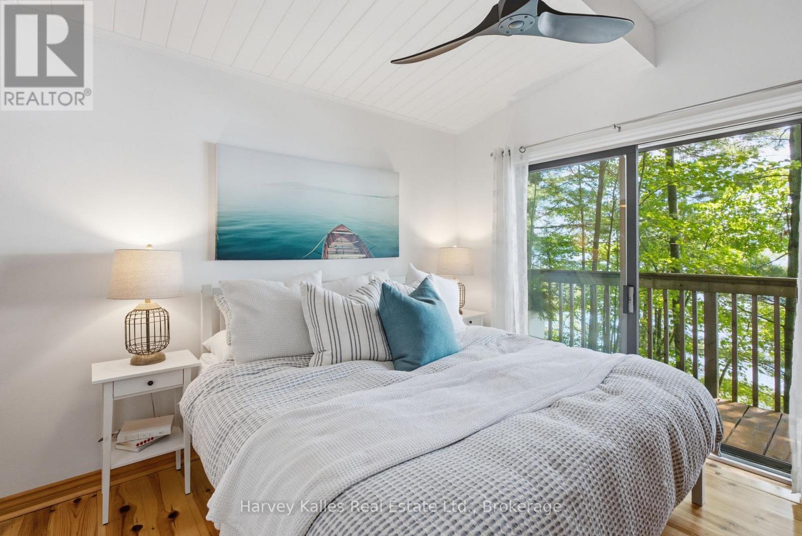 1043 MUSKOKA CRESCENT ROAD