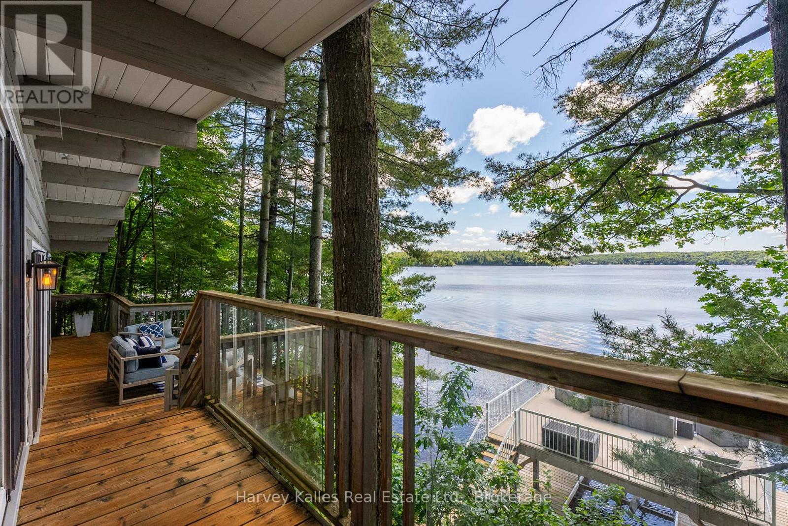 1043 MUSKOKA CRESCENT ROAD