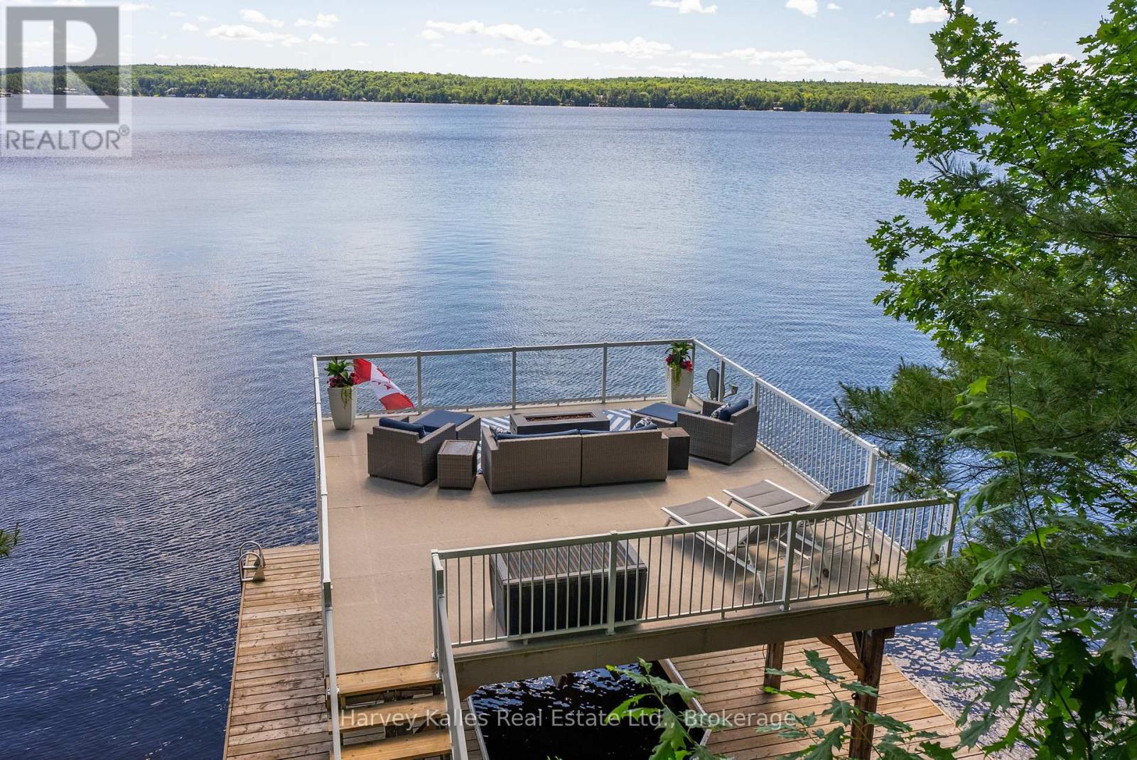 1043 MUSKOKA CRESCENT ROAD