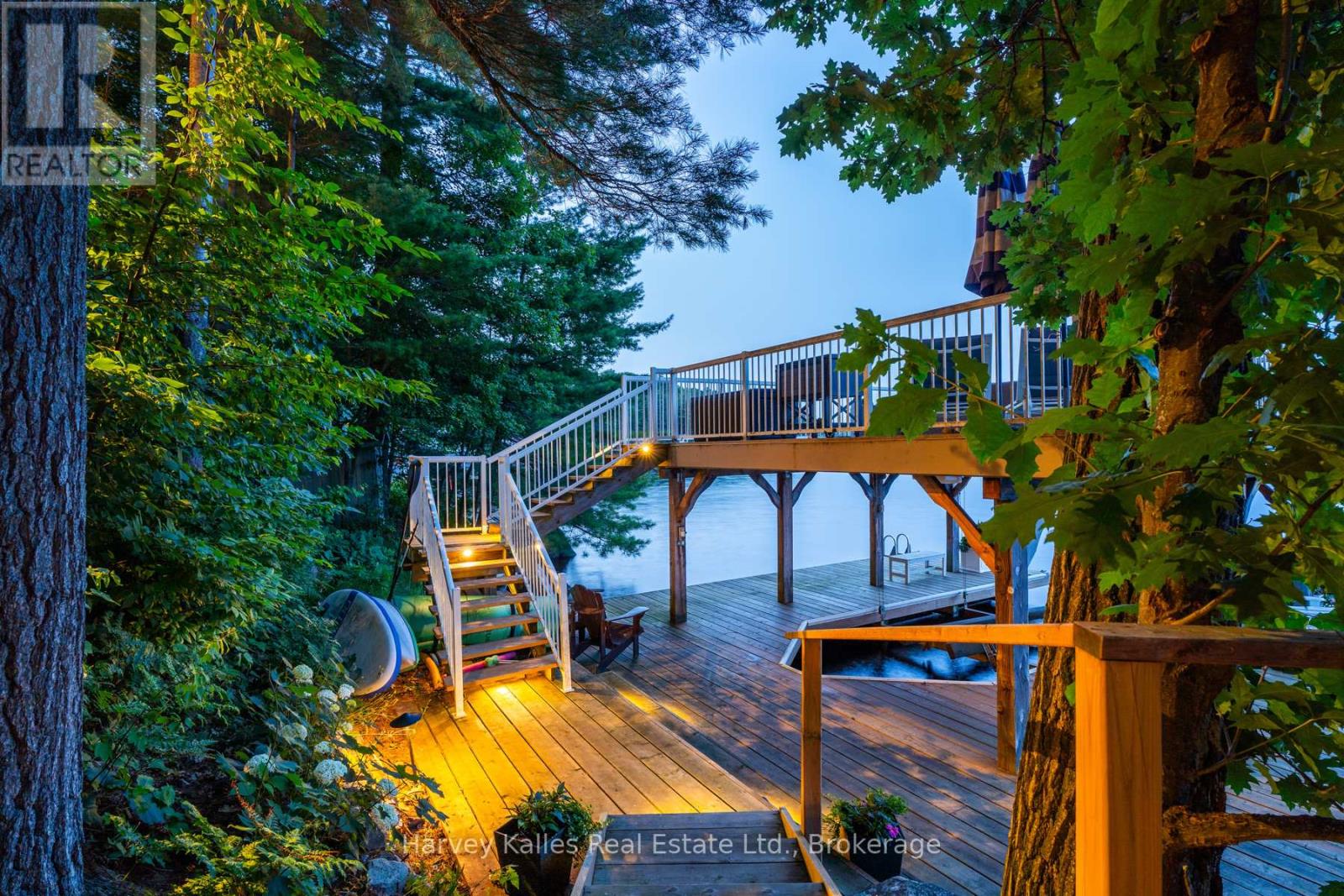 1043 MUSKOKA CRESCENT ROAD