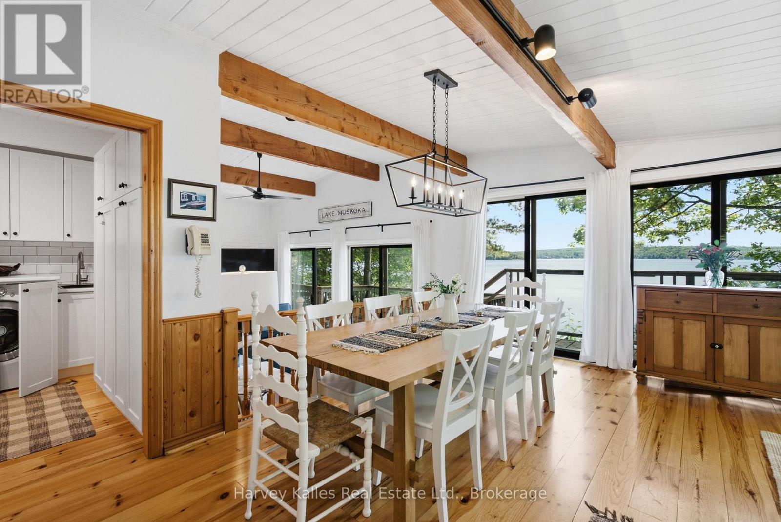 1043 MUSKOKA CRESCENT ROAD
