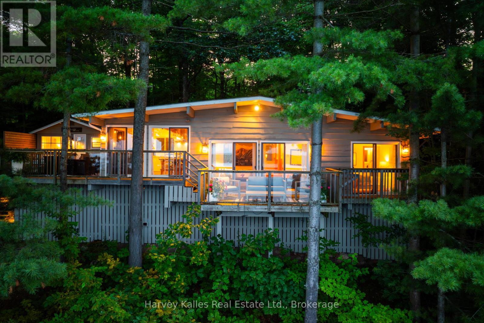 1043 MUSKOKA CRESCENT ROAD