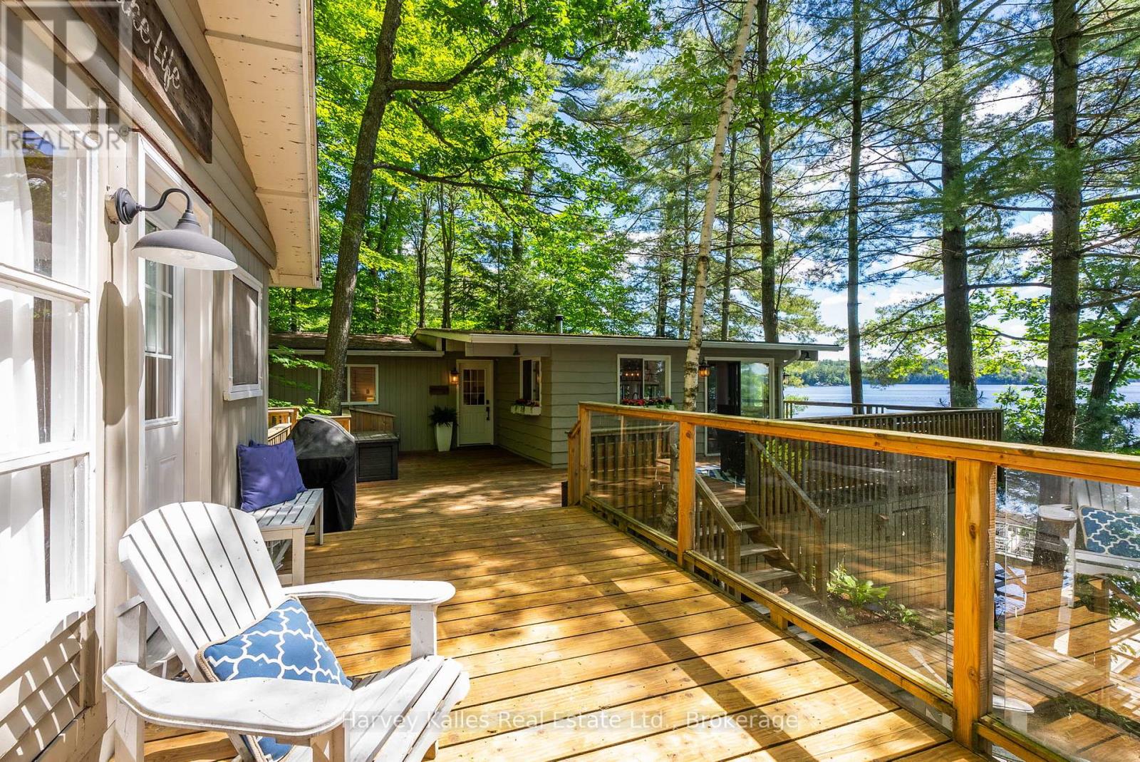 1043 MUSKOKA CRESCENT ROAD