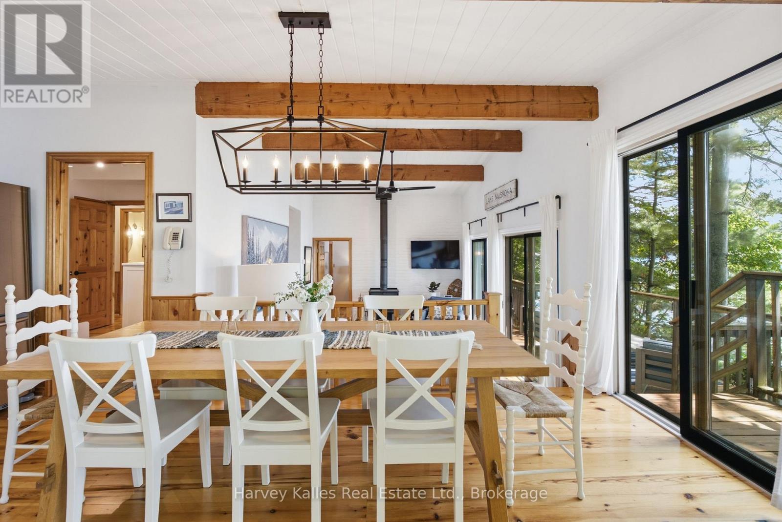 1043 MUSKOKA CRESCENT ROAD