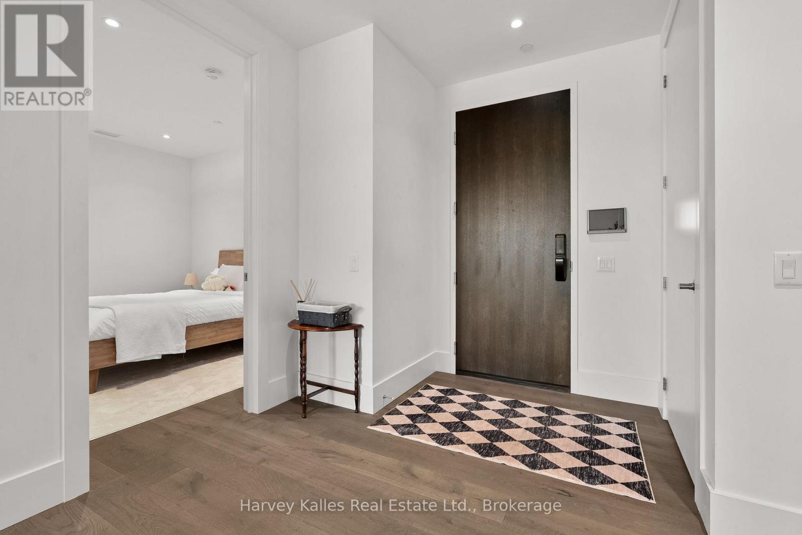 306 - 727 GRANDVIEW DRIVE
