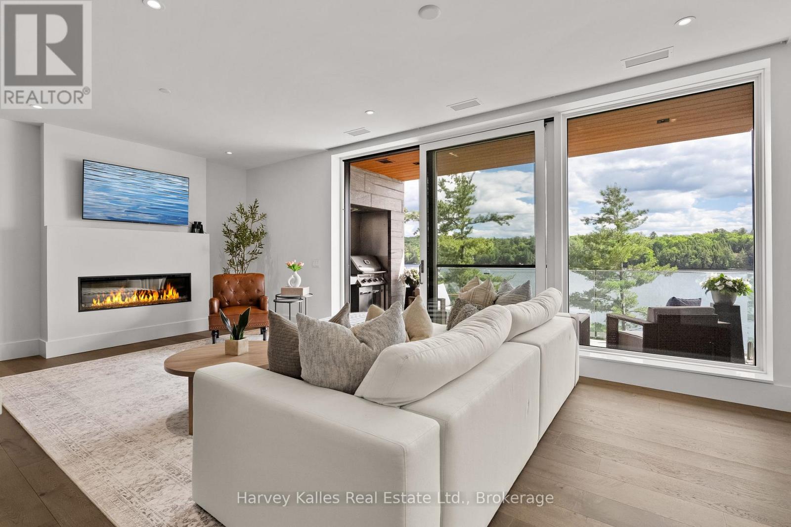 306 - 727 GRANDVIEW DRIVE