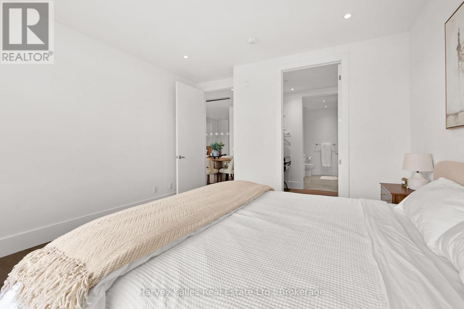 306 - 727 GRANDVIEW DRIVE