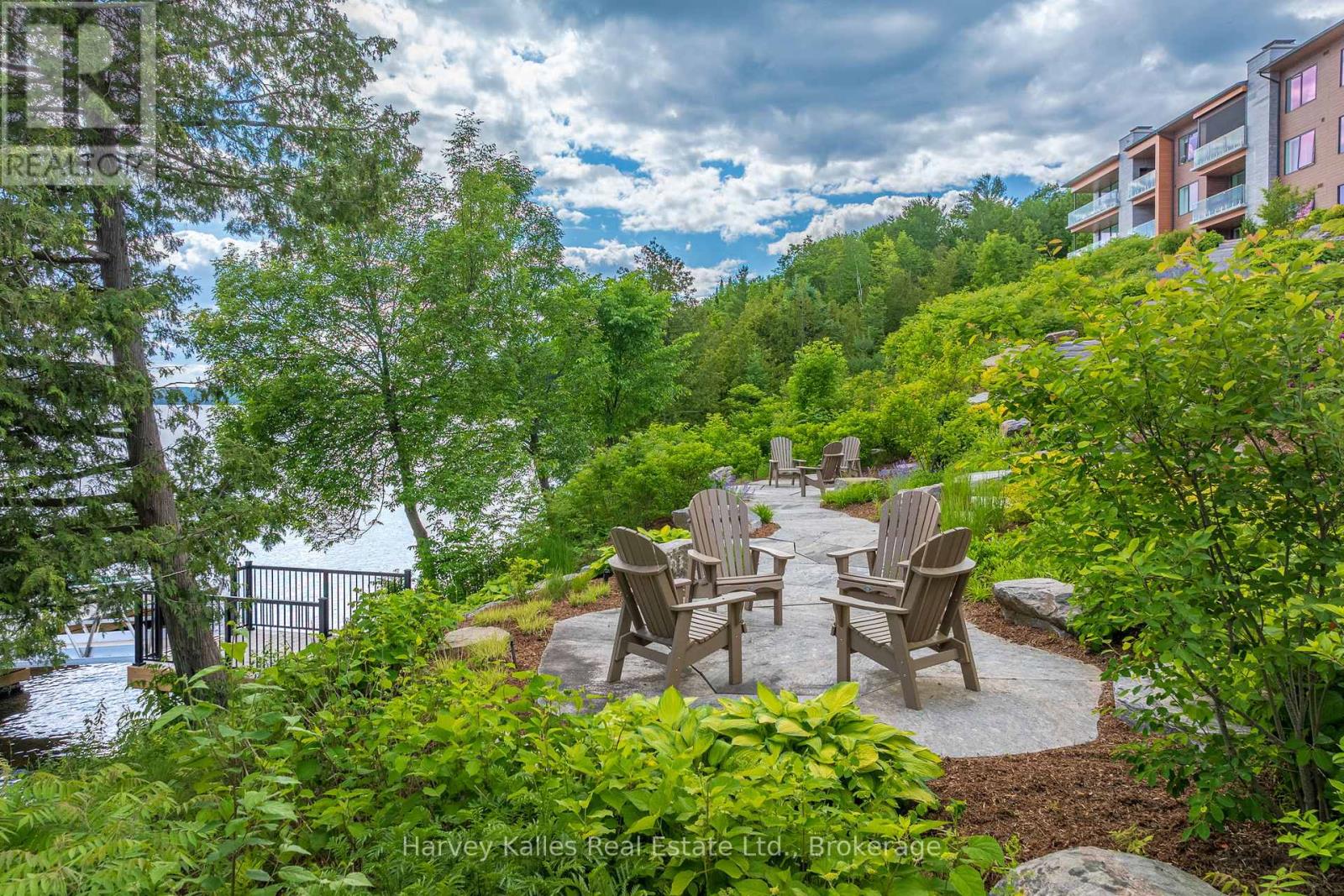 306 - 727 GRANDVIEW DRIVE