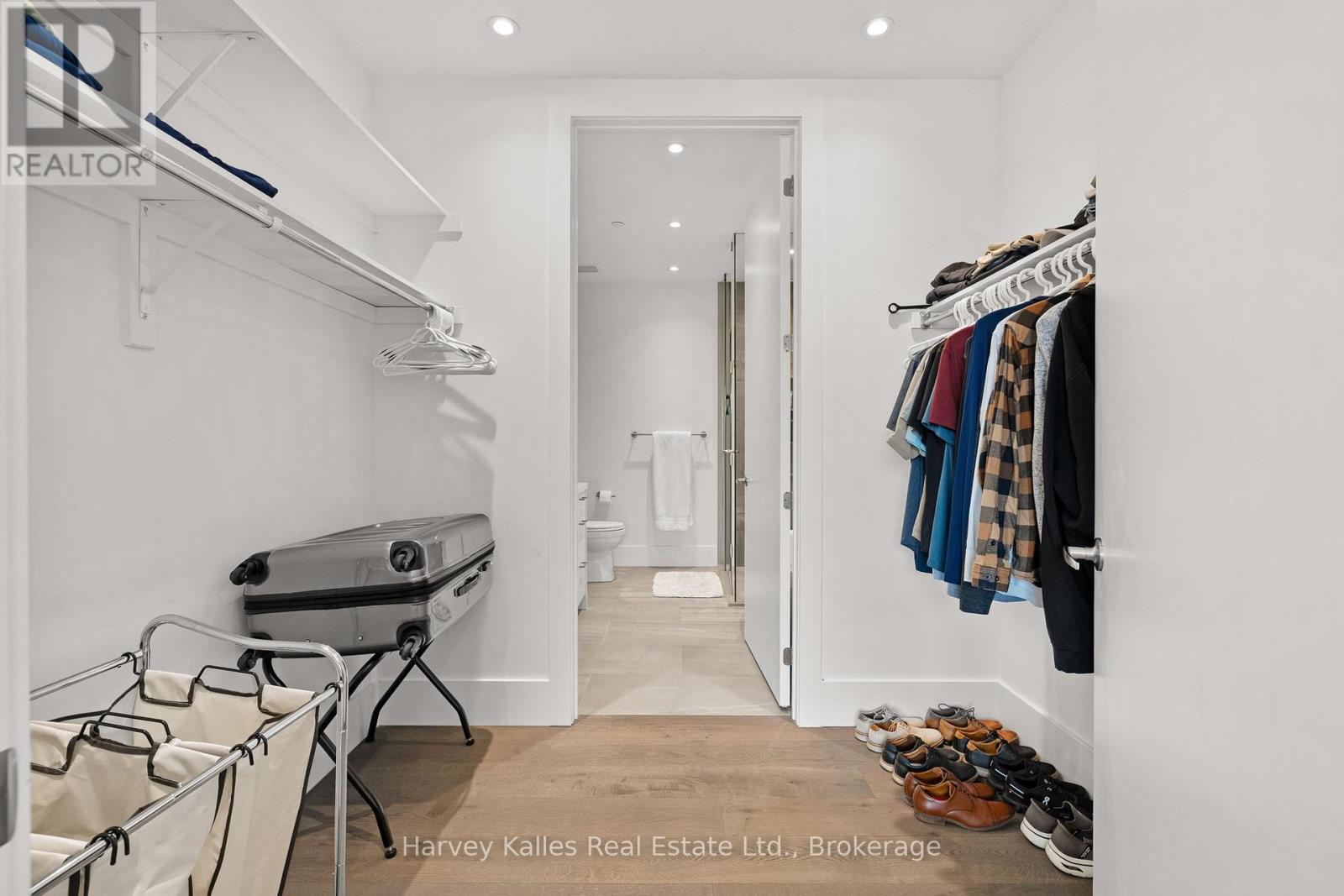 306 - 727 GRANDVIEW DRIVE