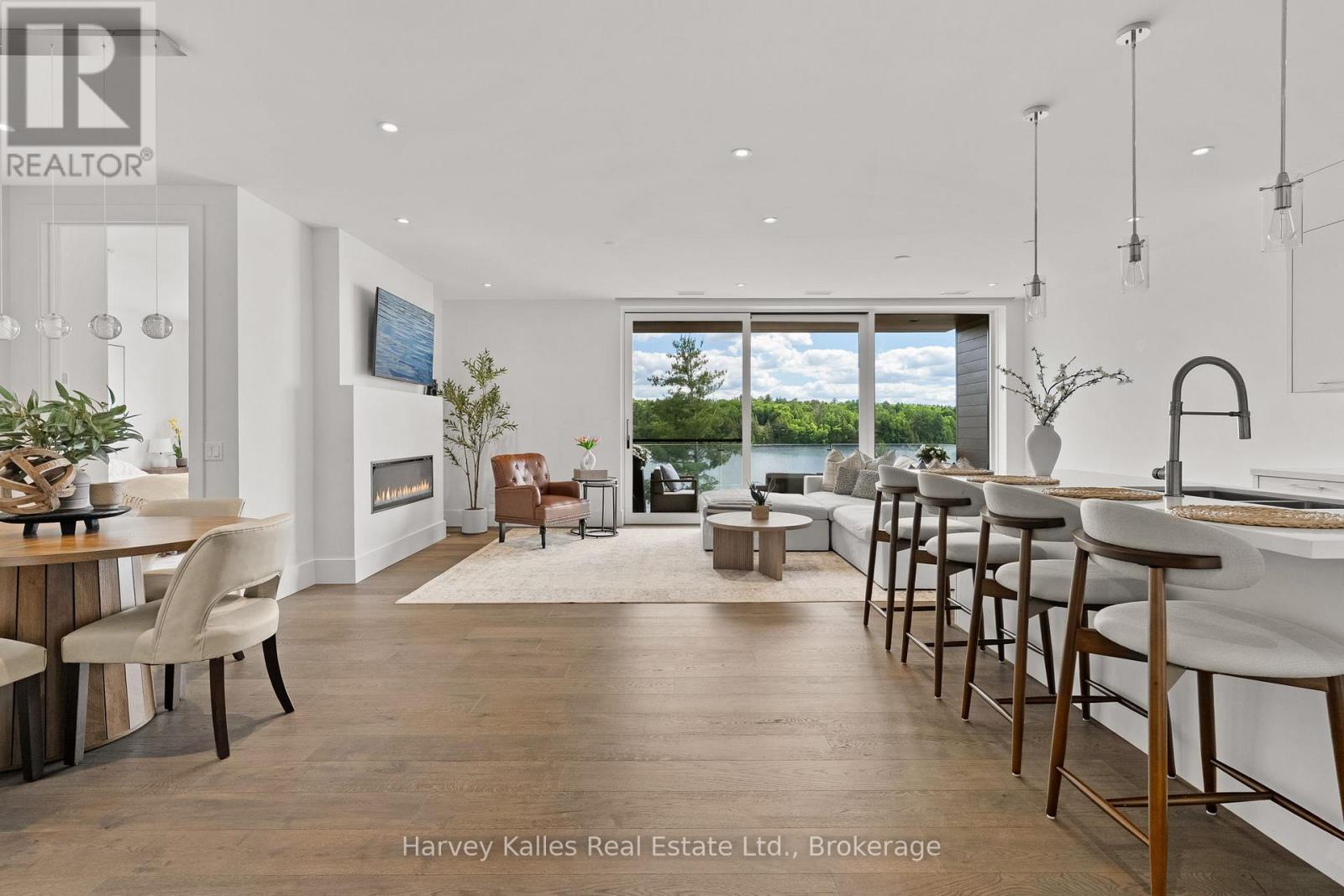 306 - 727 GRANDVIEW DRIVE