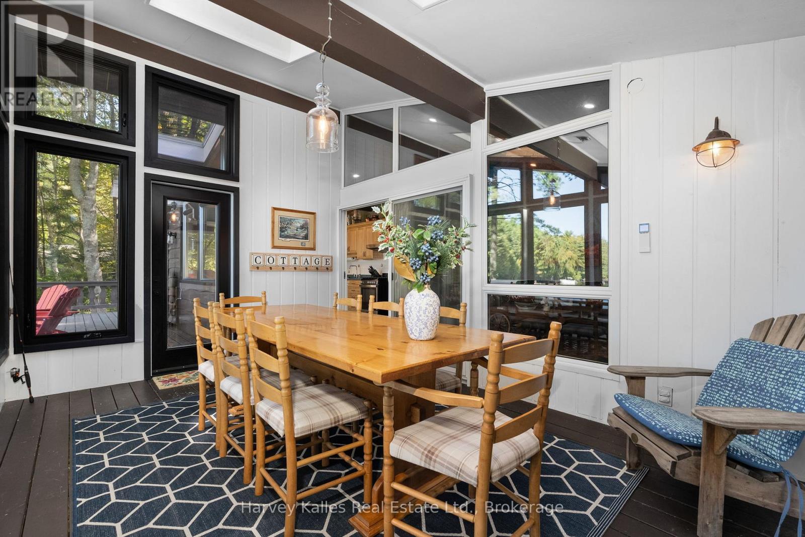 1003 HOLLOW ROAD