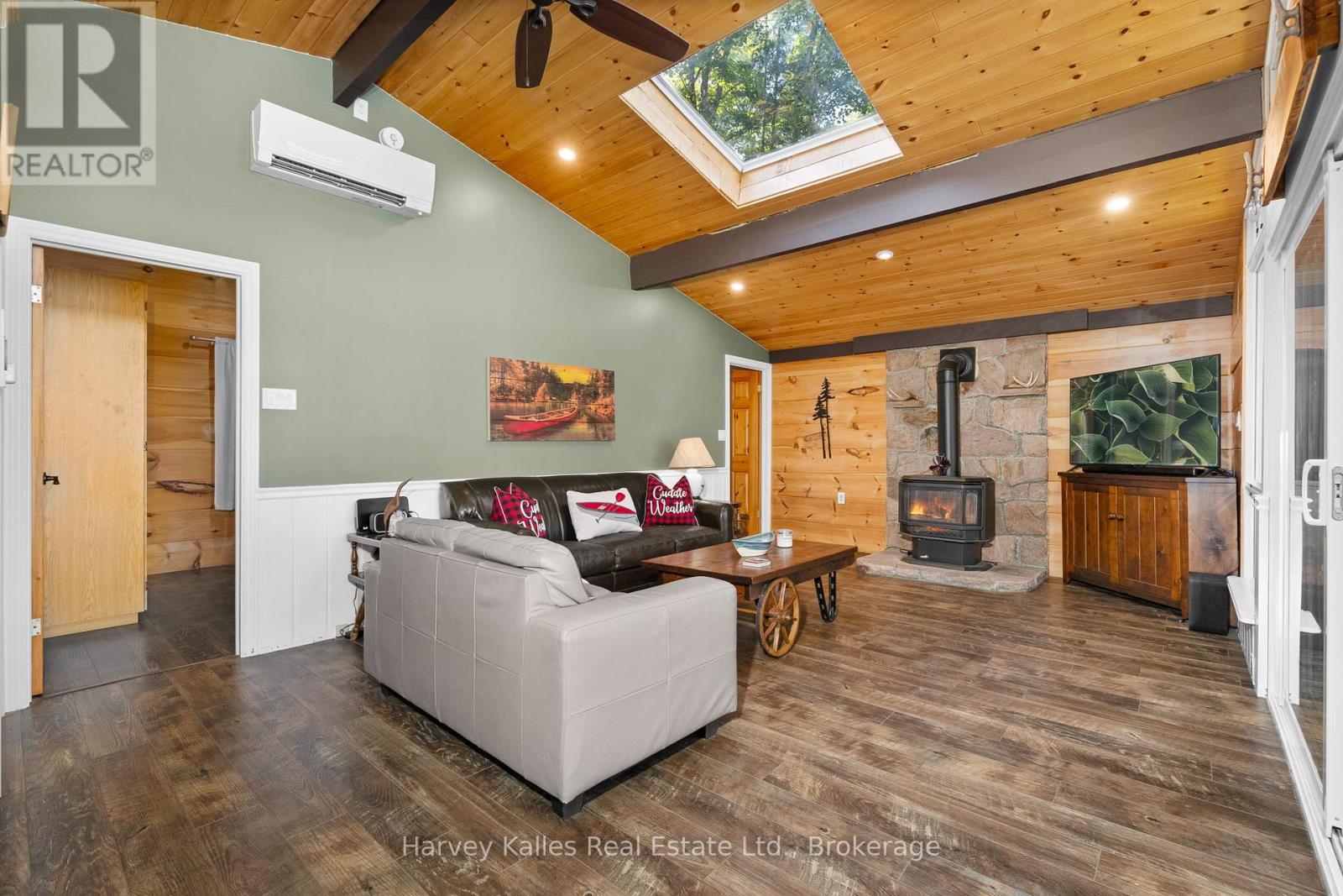 1003 HOLLOW ROAD