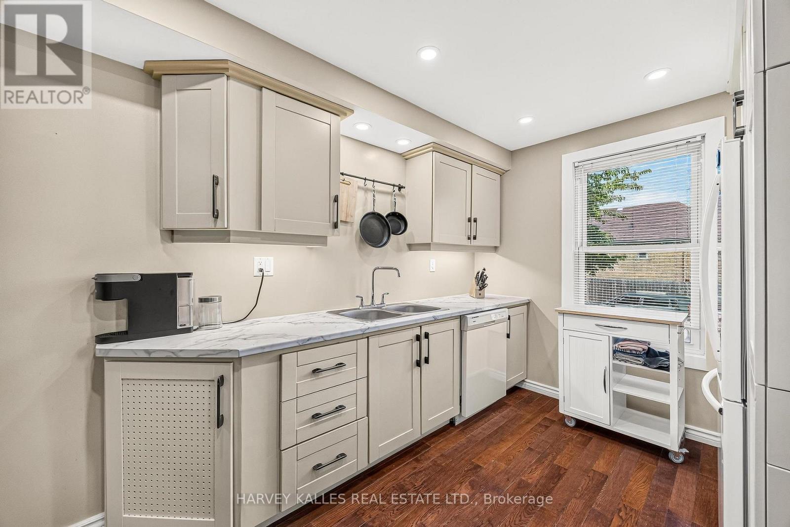 487 DUNSMURE ROAD