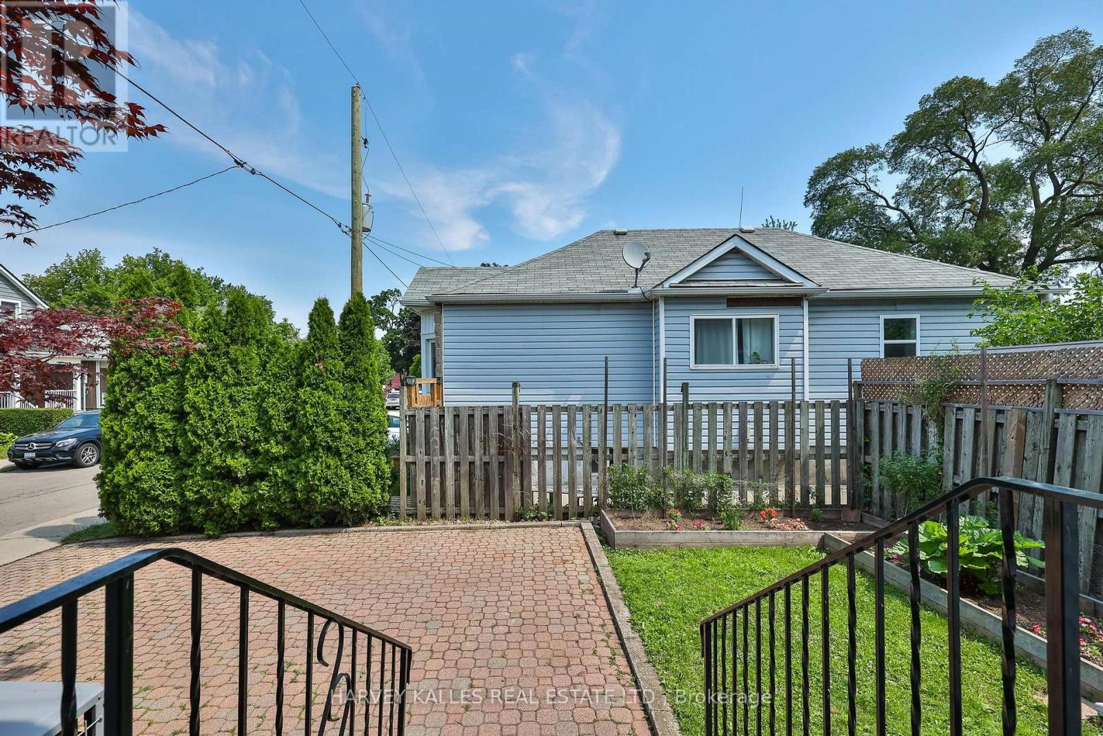 487 DUNSMURE ROAD