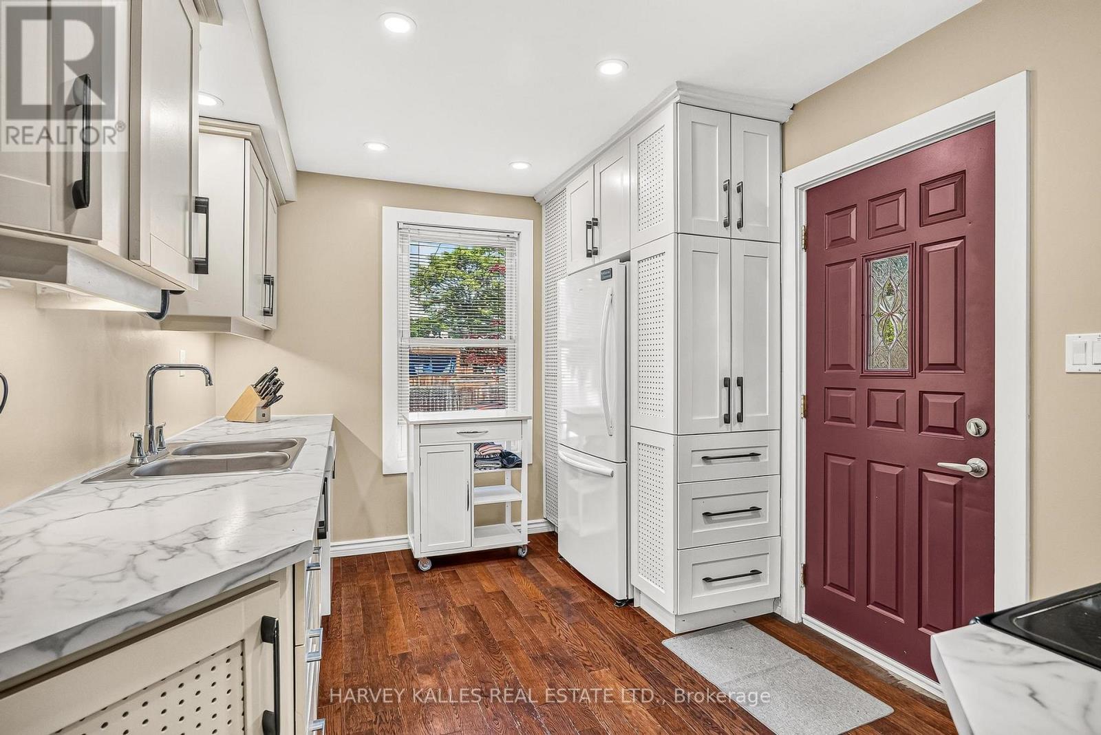 487 DUNSMURE ROAD