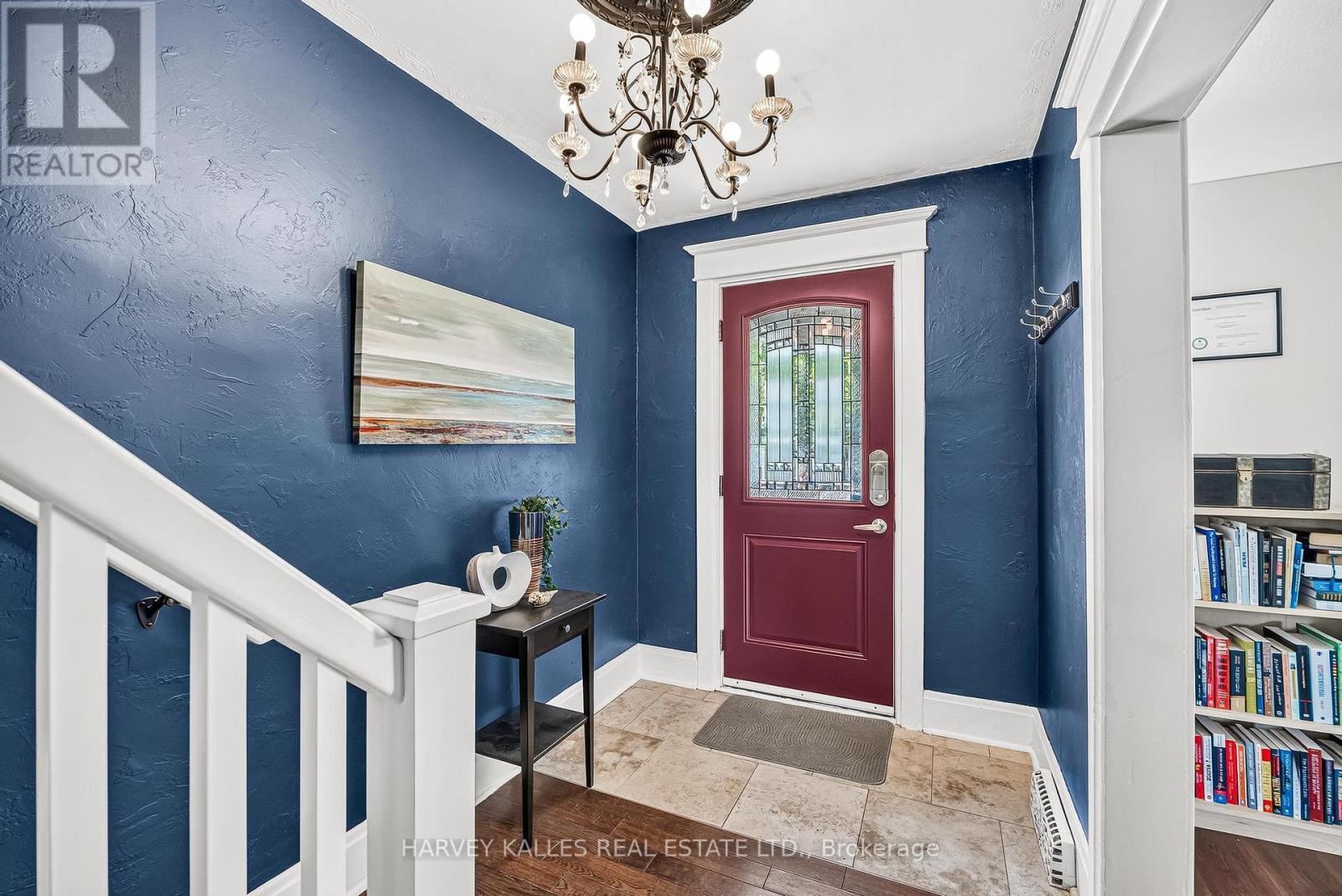 487 DUNSMURE ROAD