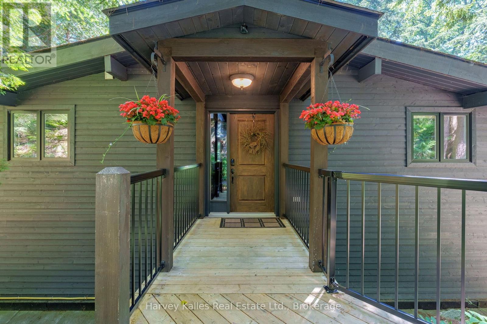1075 HALLETT ROAD