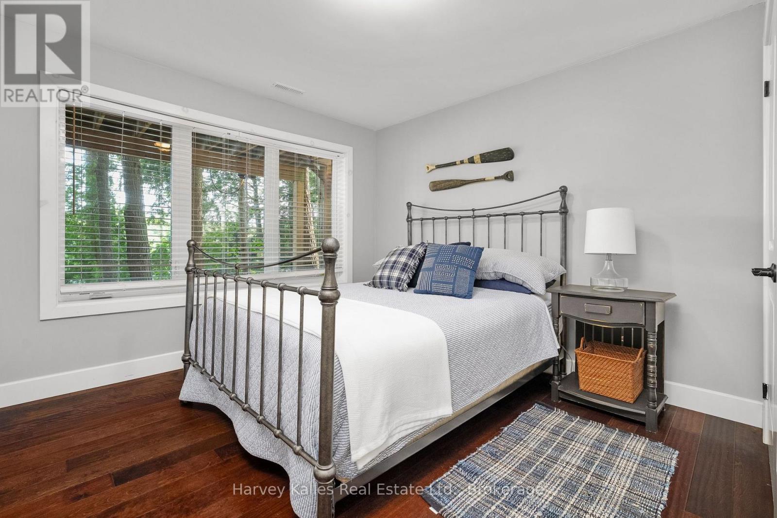 1075 HALLETT ROAD