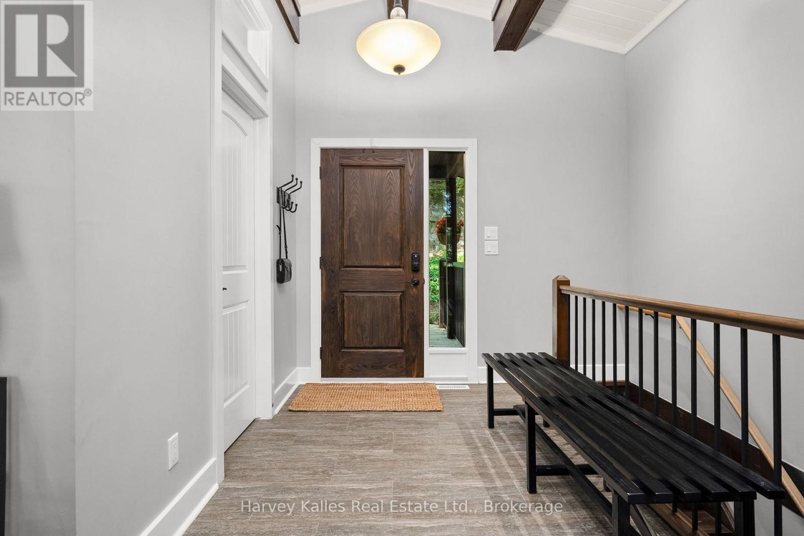 1075 HALLETT ROAD