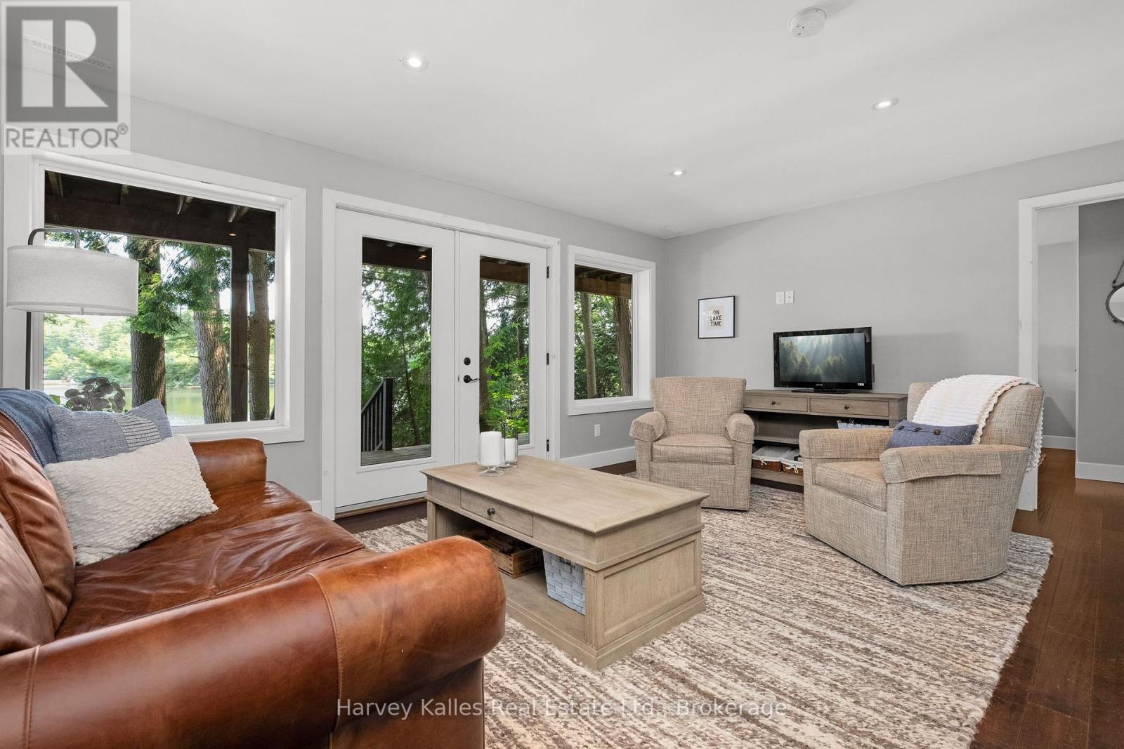 1075 HALLETT ROAD