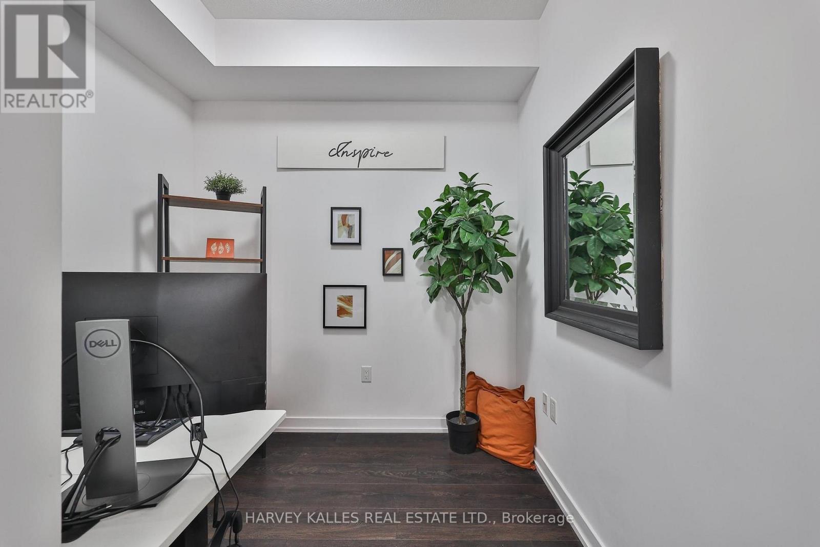 122 - 101 SHOREVIEW PLACE