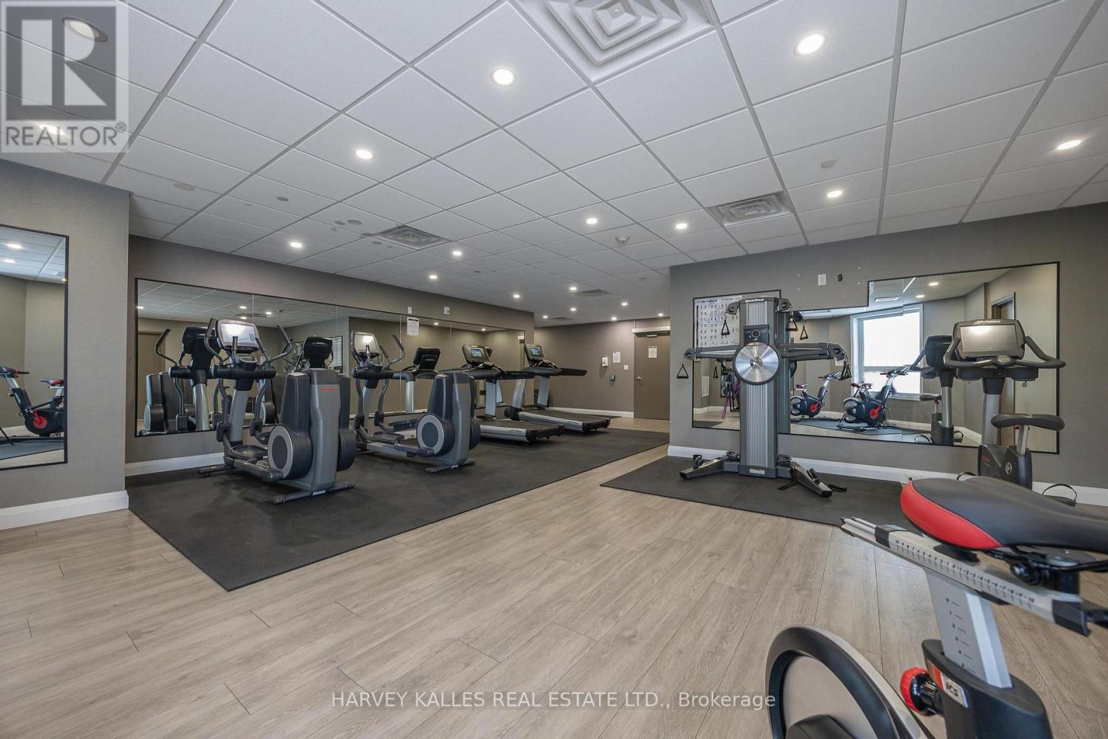 122 - 101 SHOREVIEW PLACE