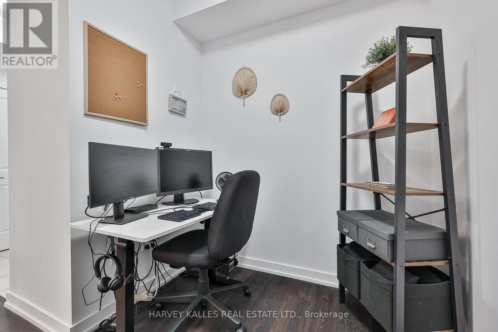 122 - 101 SHOREVIEW PLACE