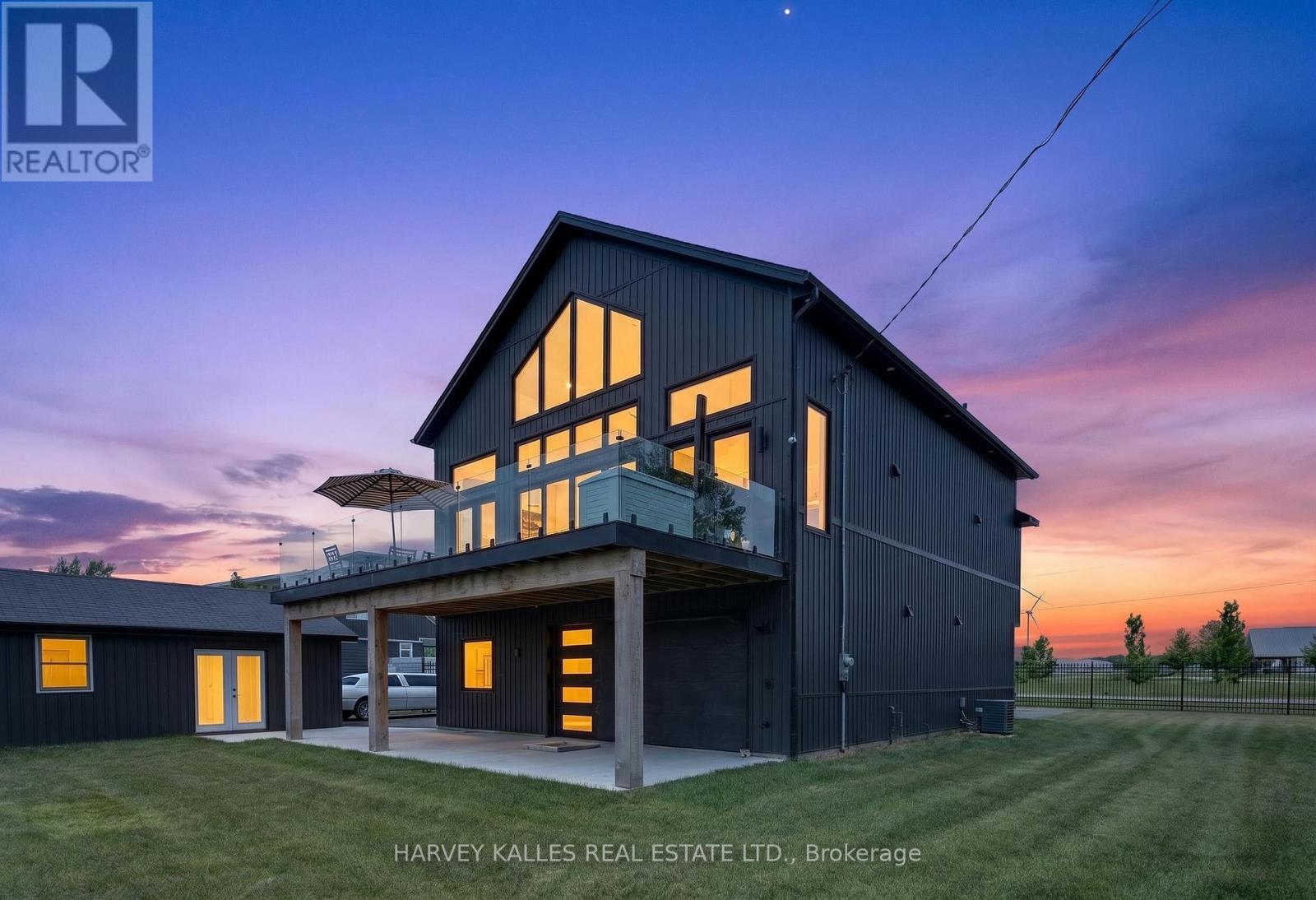 3184 LAKESHORE ROAD