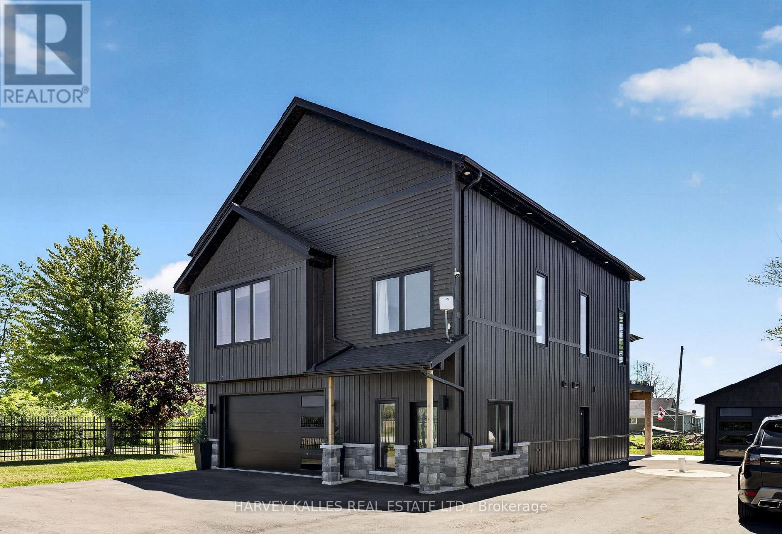 3184 LAKESHORE ROAD