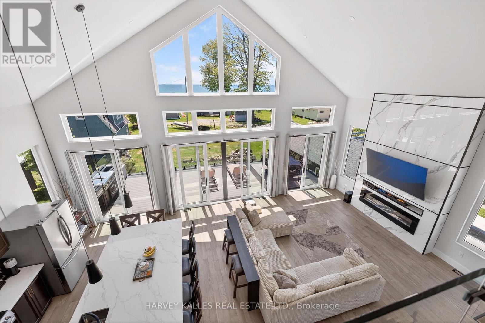 3184 LAKESHORE ROAD