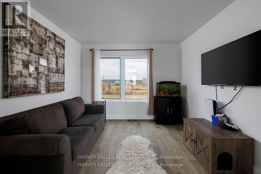 3184 LAKESHORE ROAD